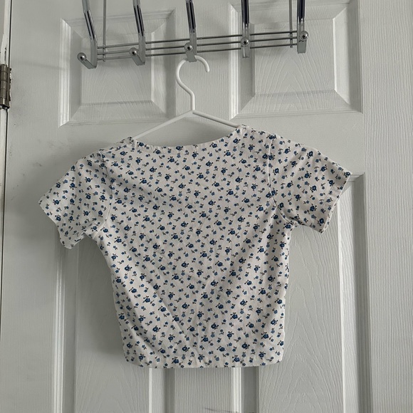 Brandy Melville baby tee! - Picture 2 of 2